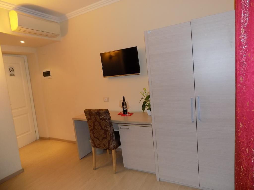 Booking House Rome Exterior photo